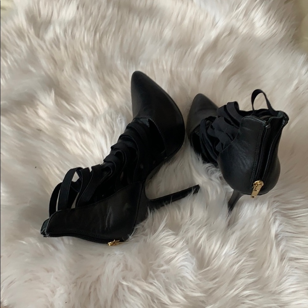 ⬇️REDUCED!! Steve Madden lace up black pumps - Picture 6 of 8